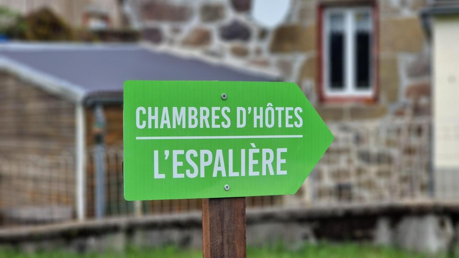 La Gentiane Bed and Breakfast Le Falgoux Εξωτερικό φωτογραφία